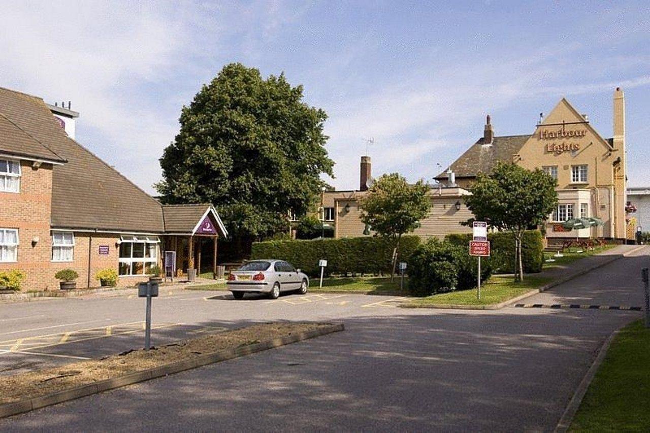 Premier Inn Portsmouth North Harbour Buitenkant foto